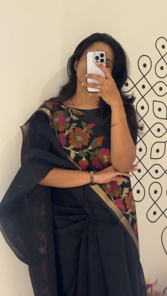 Aara Saree004