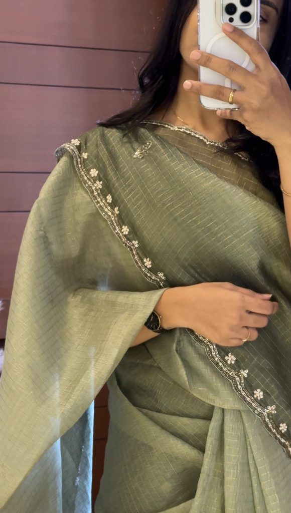 Aara Saree002