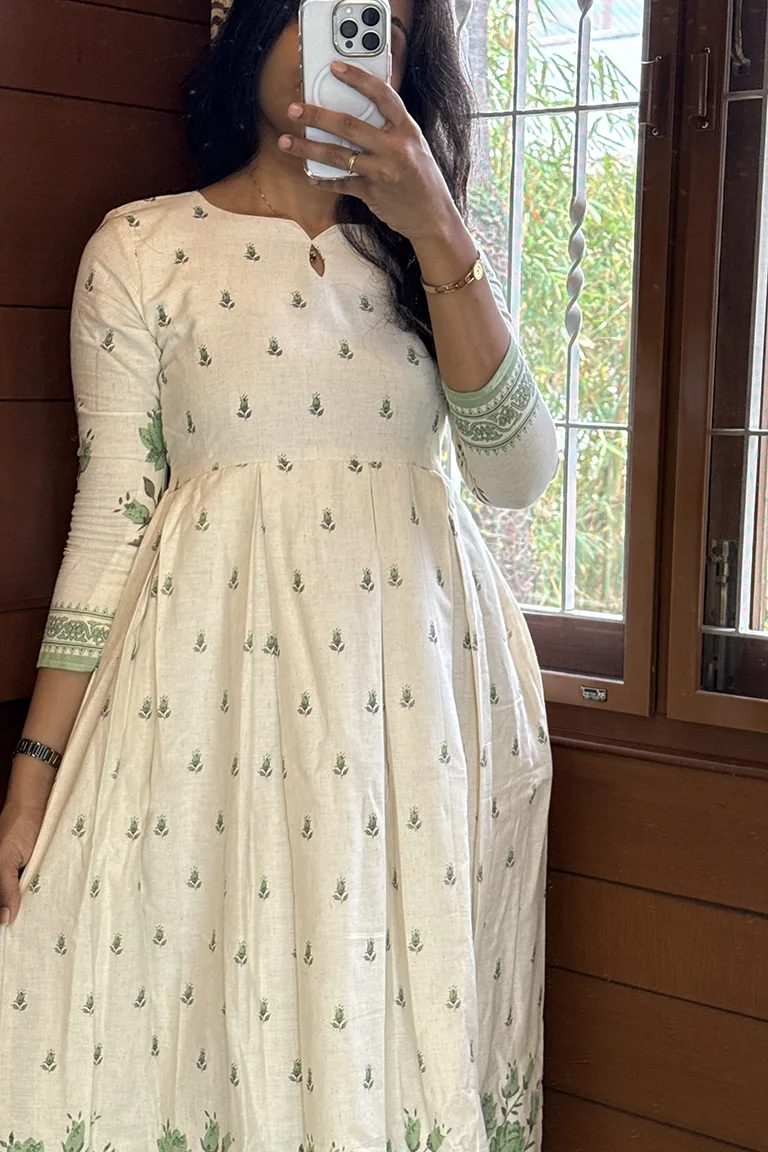 AD004 White flux cotton MAXI