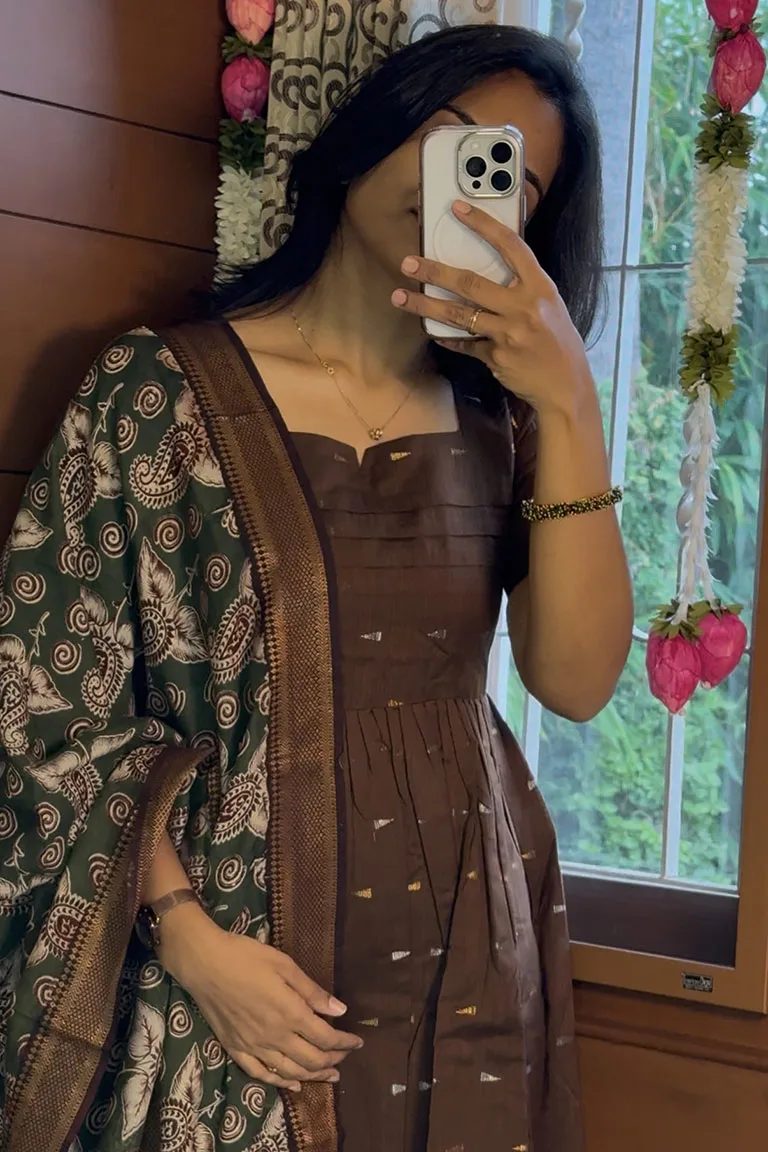 Butta brown raw silk with mangalagiri Duppata